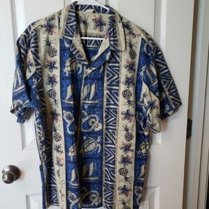 Kalena Men's Short-Sleeve Blue Hawaiian Print Shirt.